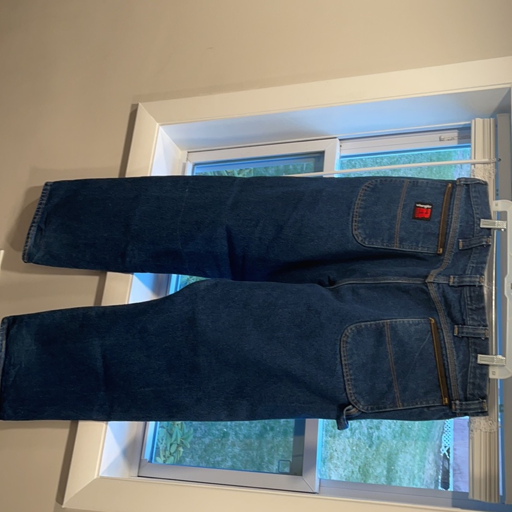 Wrangler Riggs 40x32 - Picture 4 of 5